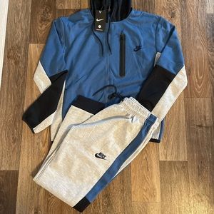 Nike Sweatsuit